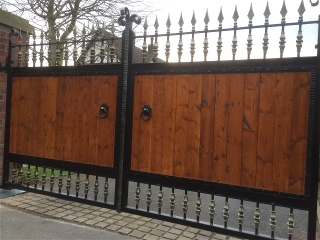 metal and wood gate